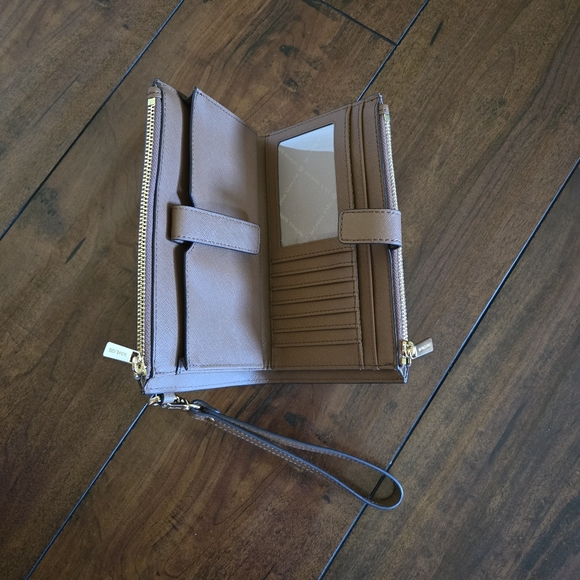 Michael Kors Jet Set Travel Large Double Zip Phone Wallet Wristlet Brown Luggage - Picture 6 of 12